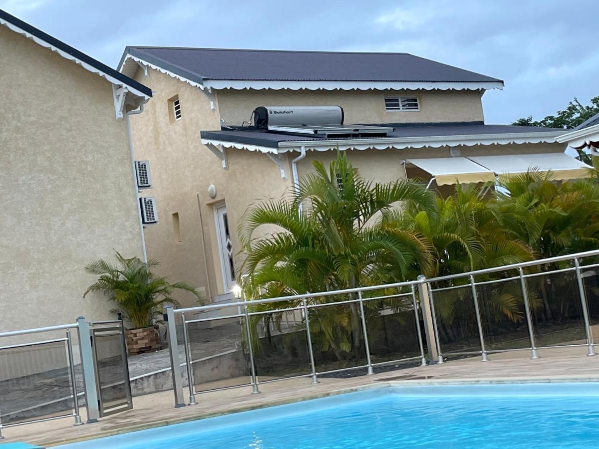 Villa Sarah Le Moule Bagian luar foto